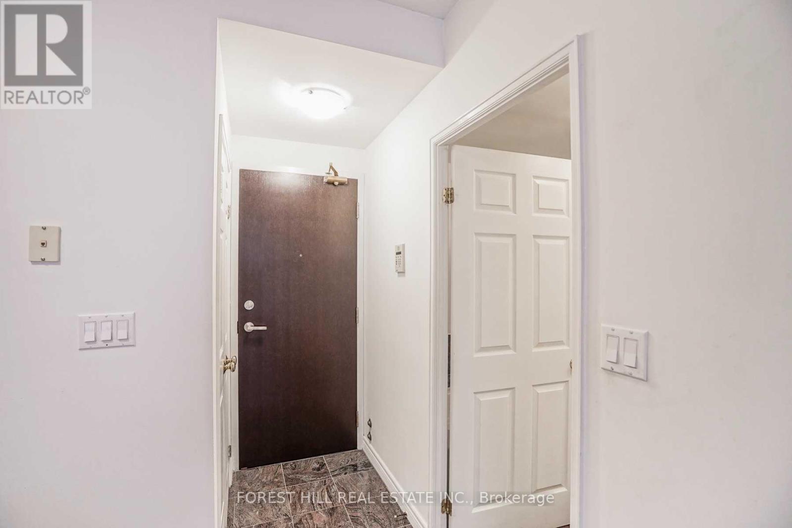 Photo 17 of 605 55 Bloor Street E, Toronto ON