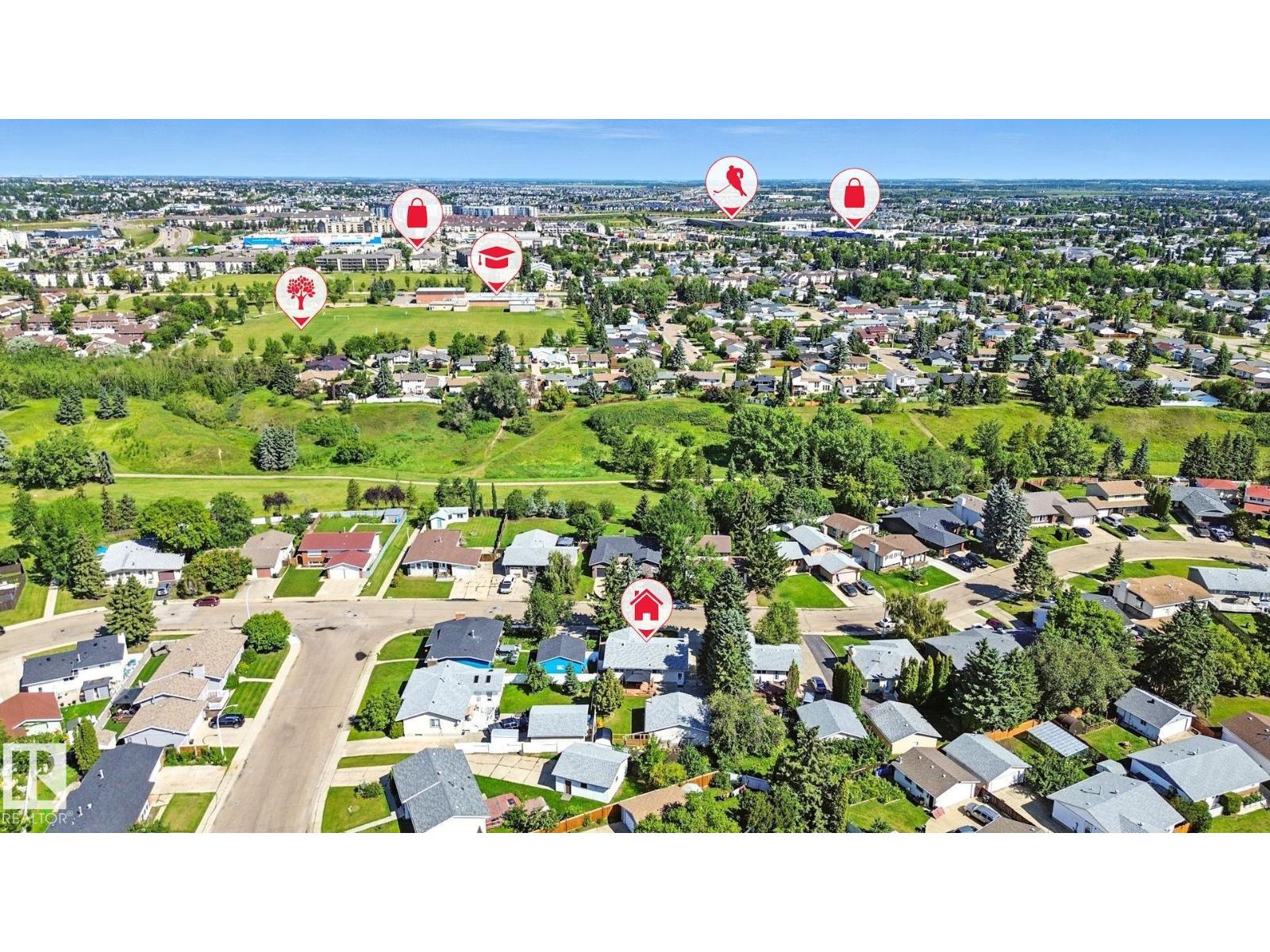 Photo 2 of 138 Harrison Dr Nw, Edmonton AB