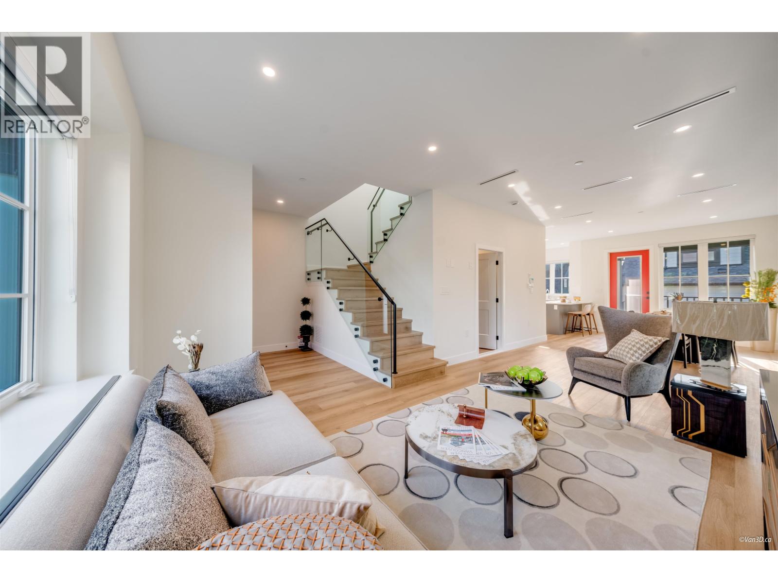Photo 4 of 6709 Fleming Street, Vancouver BC