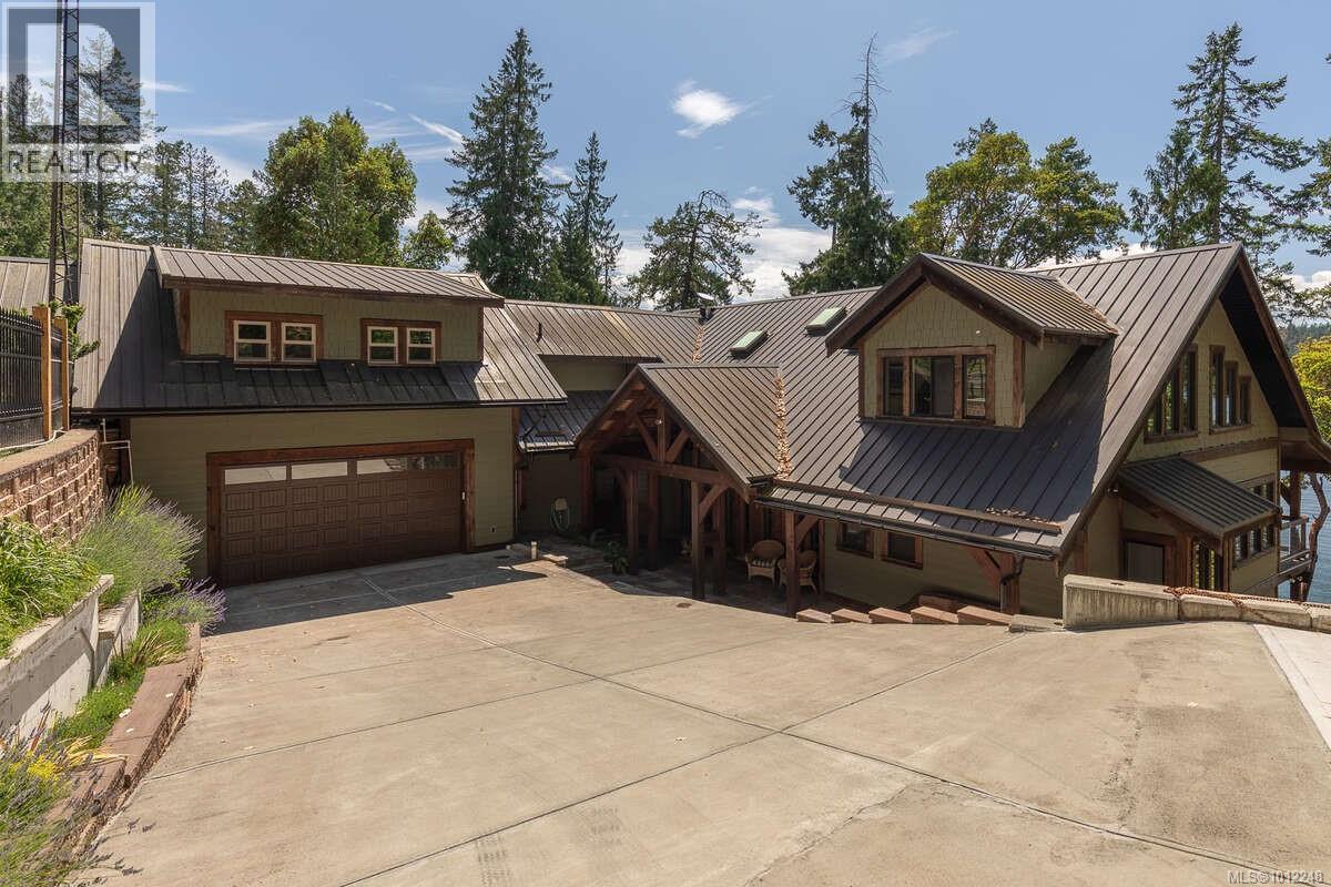 Photo 4 of 123 Smith Rd, Salt Spring BC