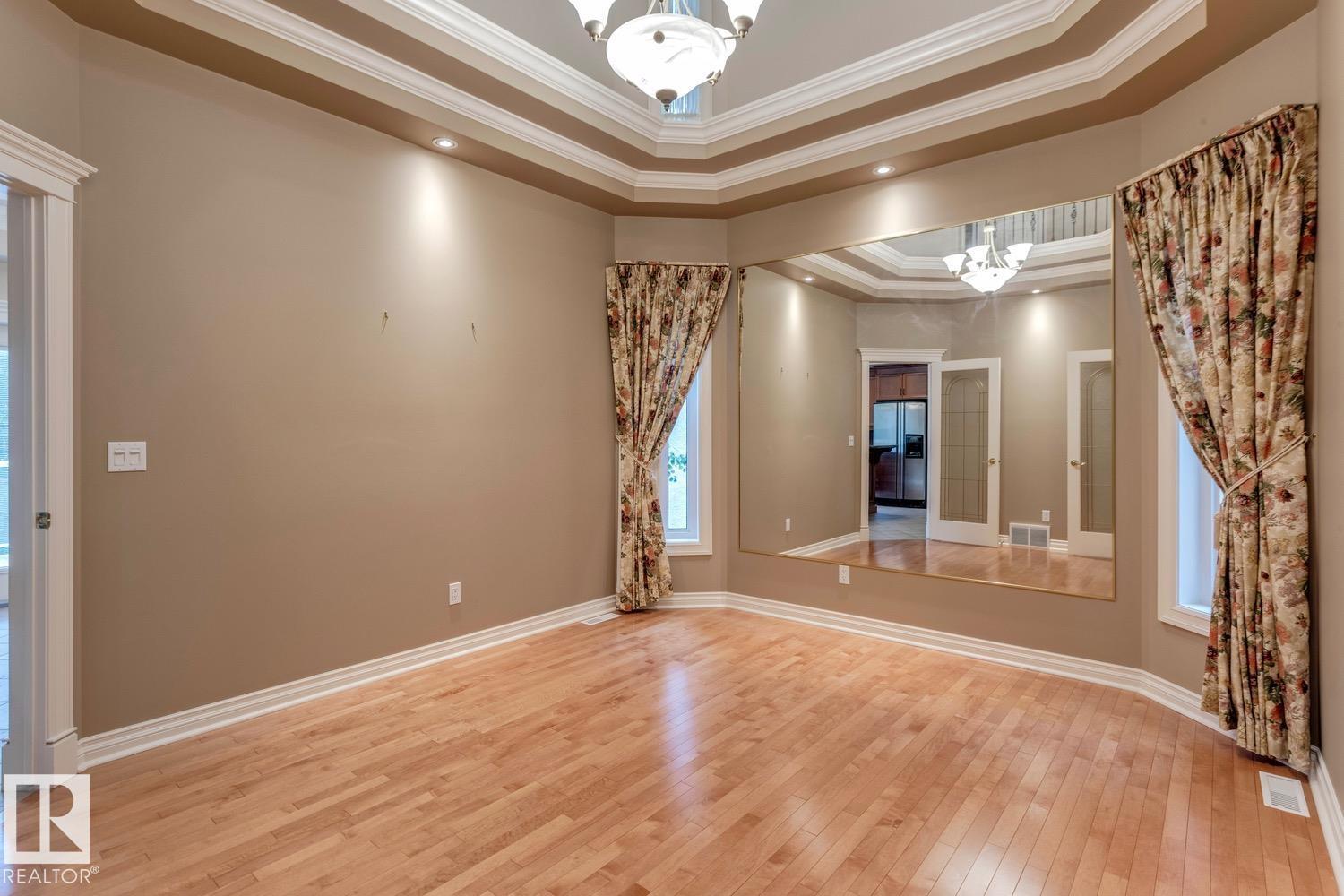 Photo 52 of 957 Hollingsworth Bn Nw, Edmonton AB