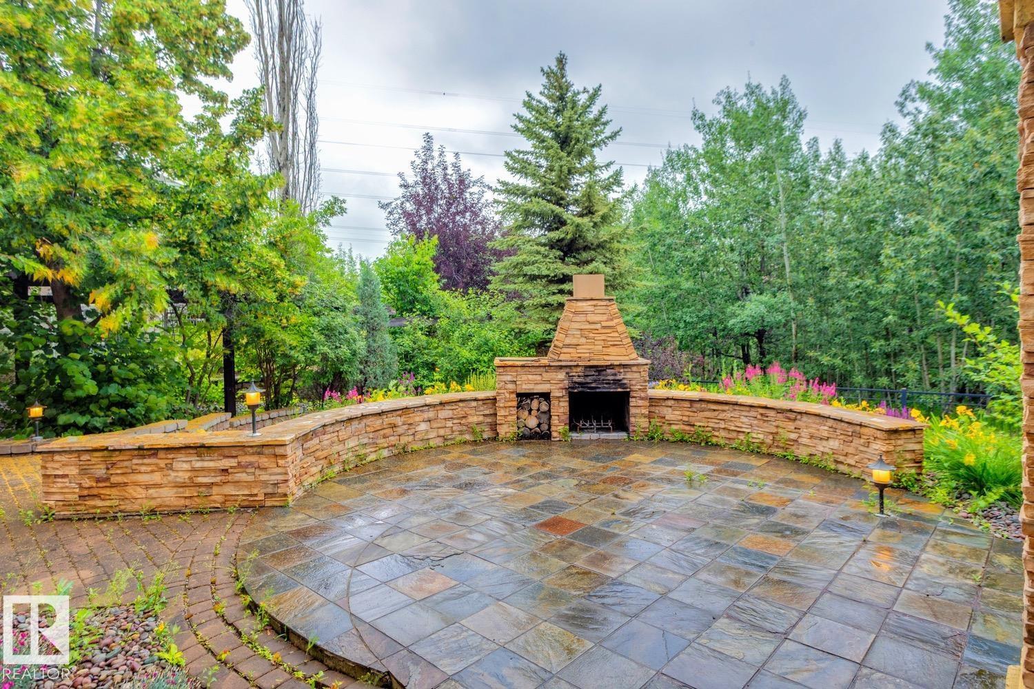Photo 13 of 957 Hollingsworth Bn Nw, Edmonton AB