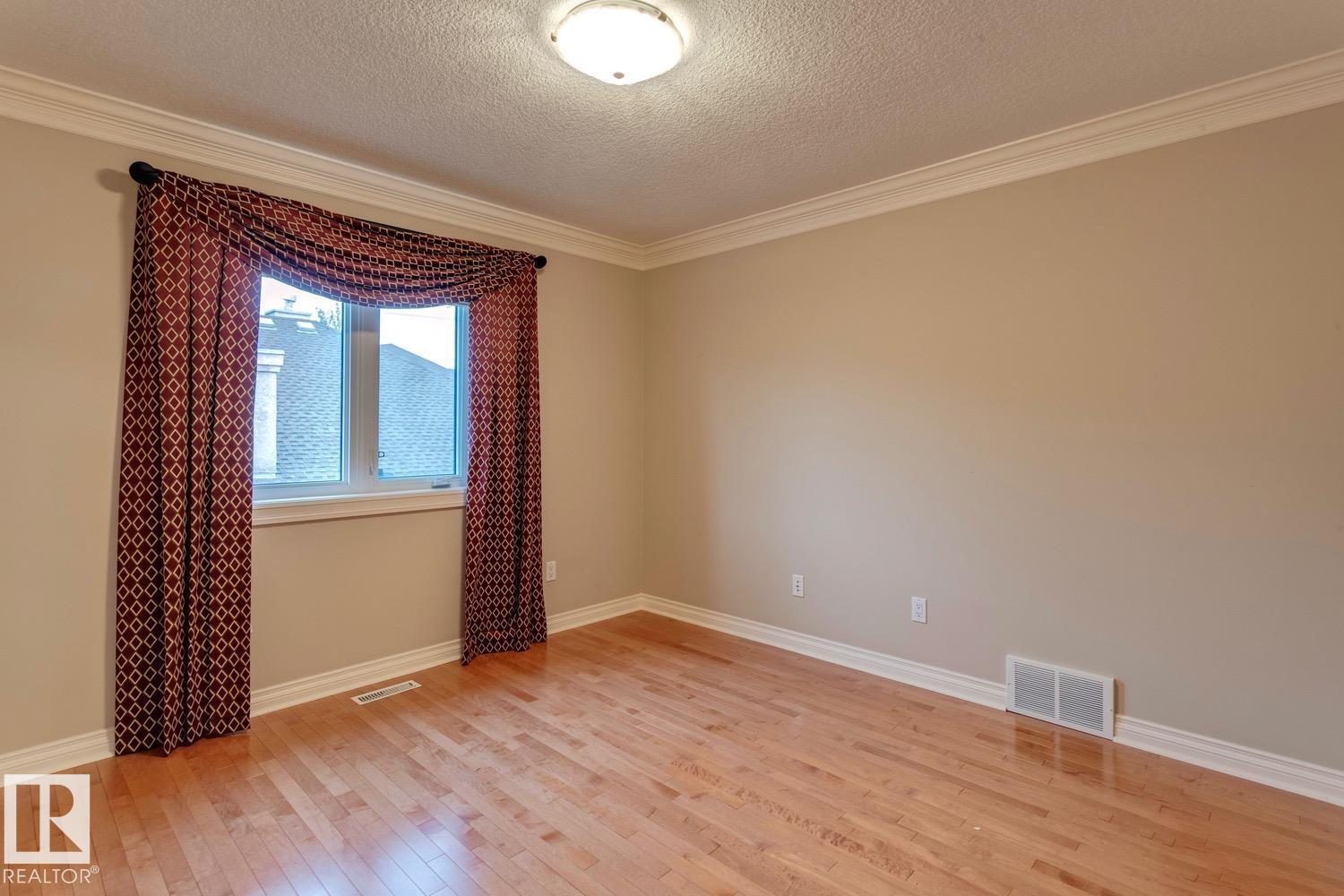 Photo 33 of 957 Hollingsworth Bn Nw, Edmonton AB