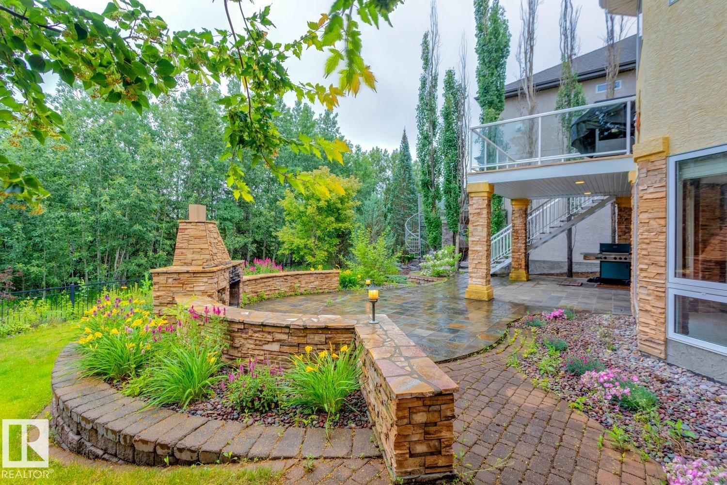 Photo 4 of 957 Hollingsworth Bn Nw, Edmonton AB