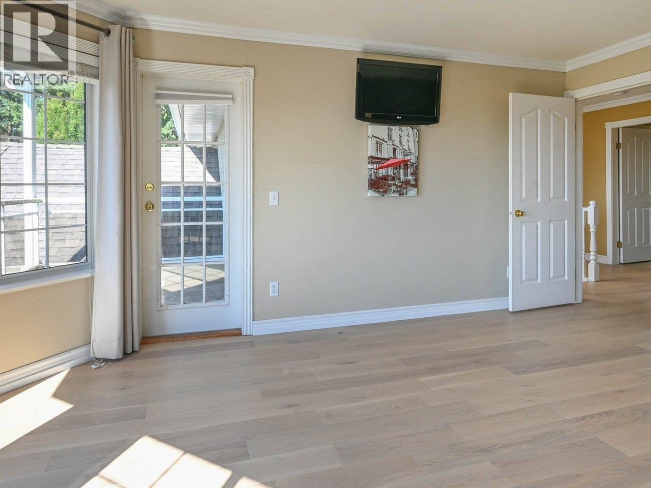 Photo 10 of 1422 Magnolia Place, Coquitlam BC