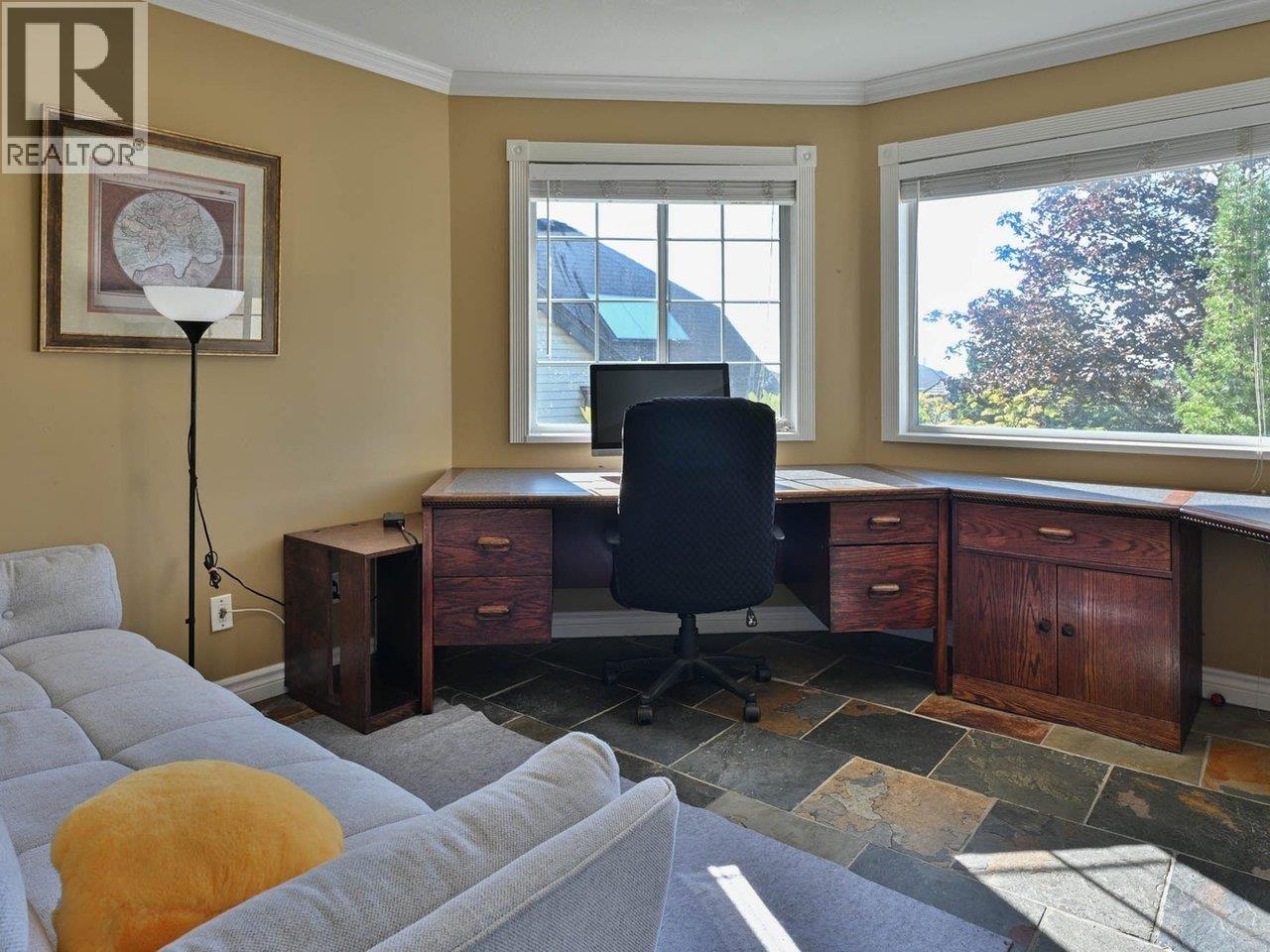 Photo 8 of 1422 Magnolia Place, Coquitlam BC