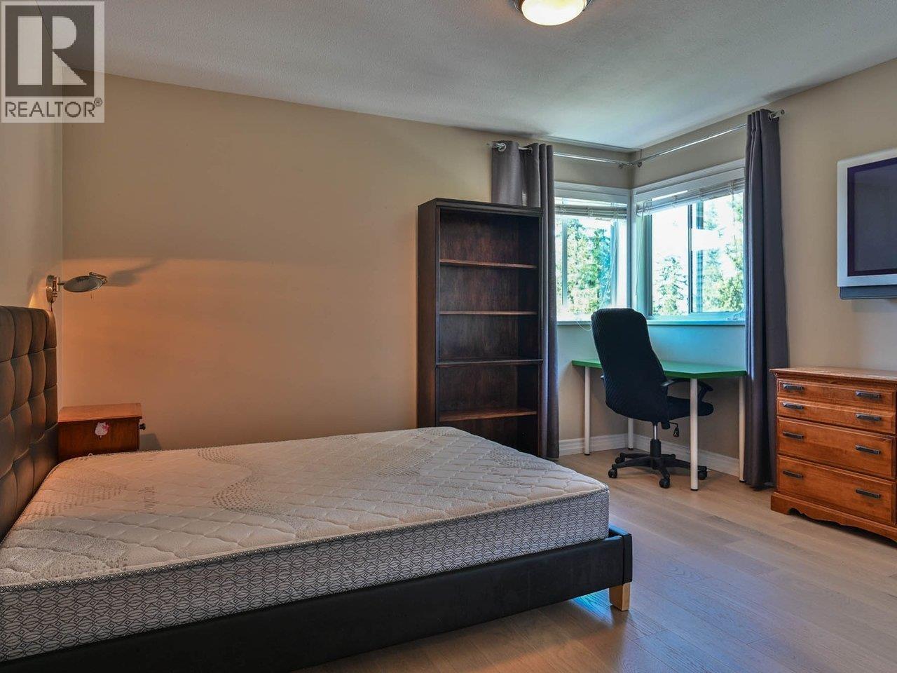 Photo 17 of 1422 Magnolia Place, Coquitlam BC