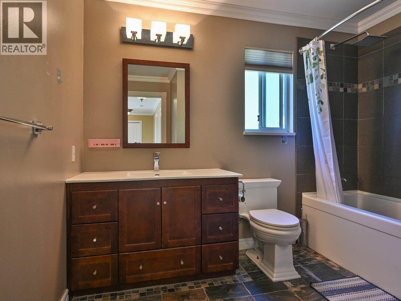Photo 20 of 1422 Magnolia Place, Coquitlam BC