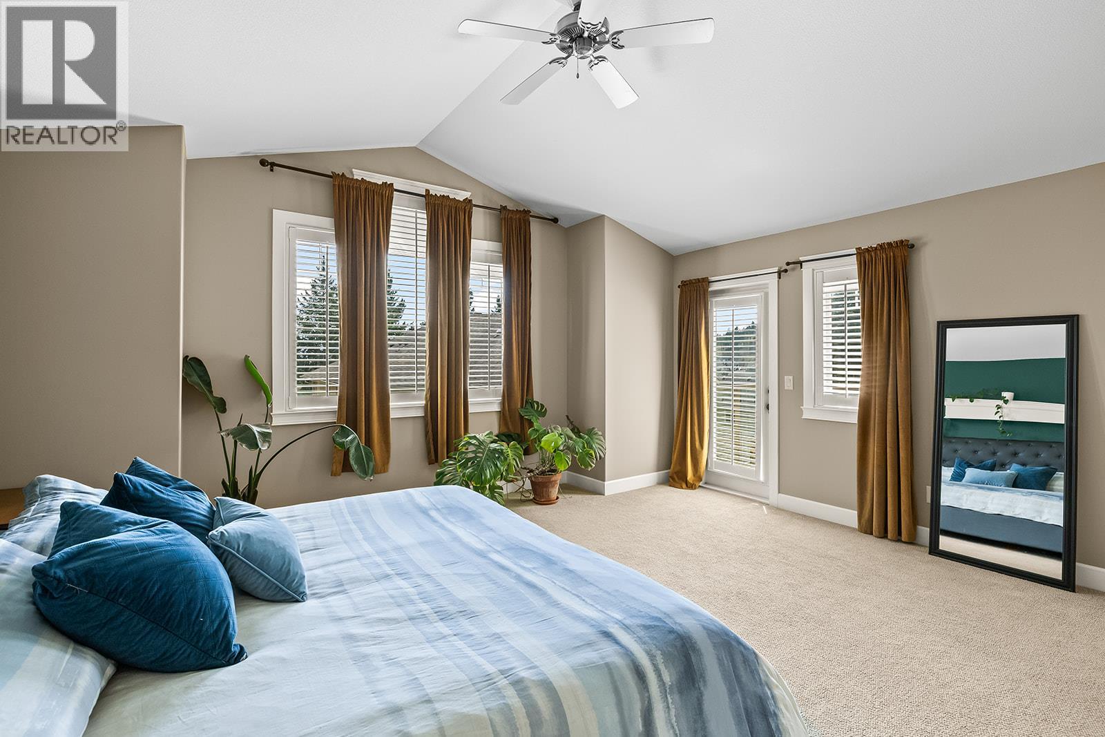 6 2283 Shannon Heights Court, West Kelowna