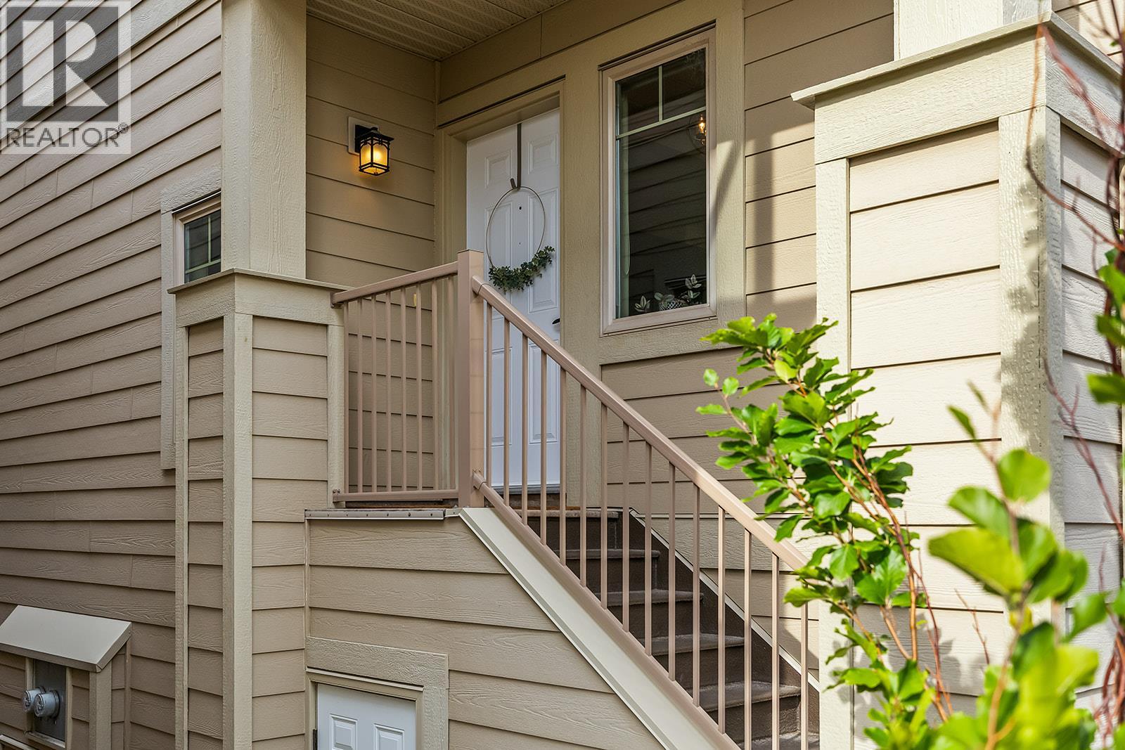 6 2283 Shannon Heights Court, West Kelowna