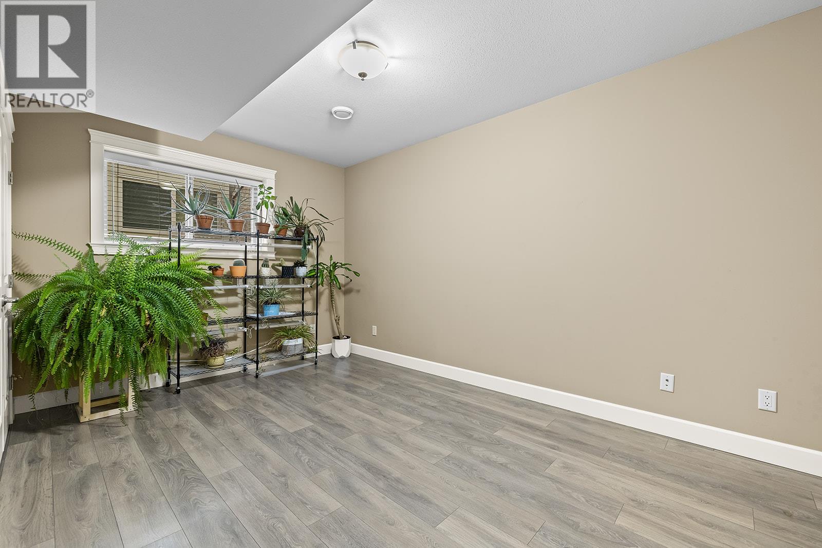 6 2283 Shannon Heights Court, West Kelowna