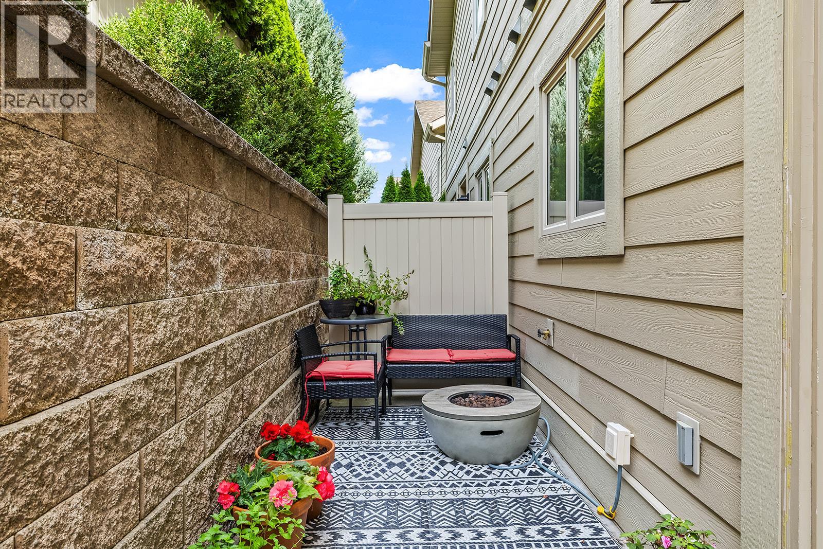 6 2283 Shannon Heights Court, West Kelowna