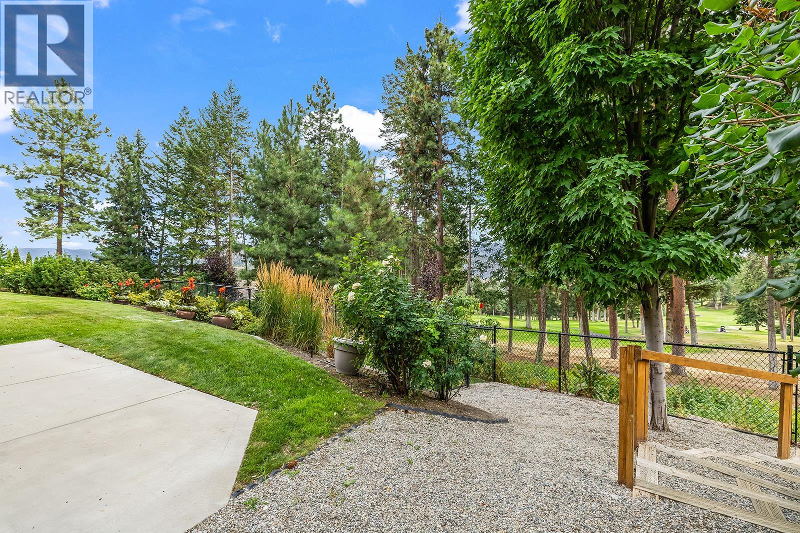 6 2283 Shannon Heights Court, West Kelowna