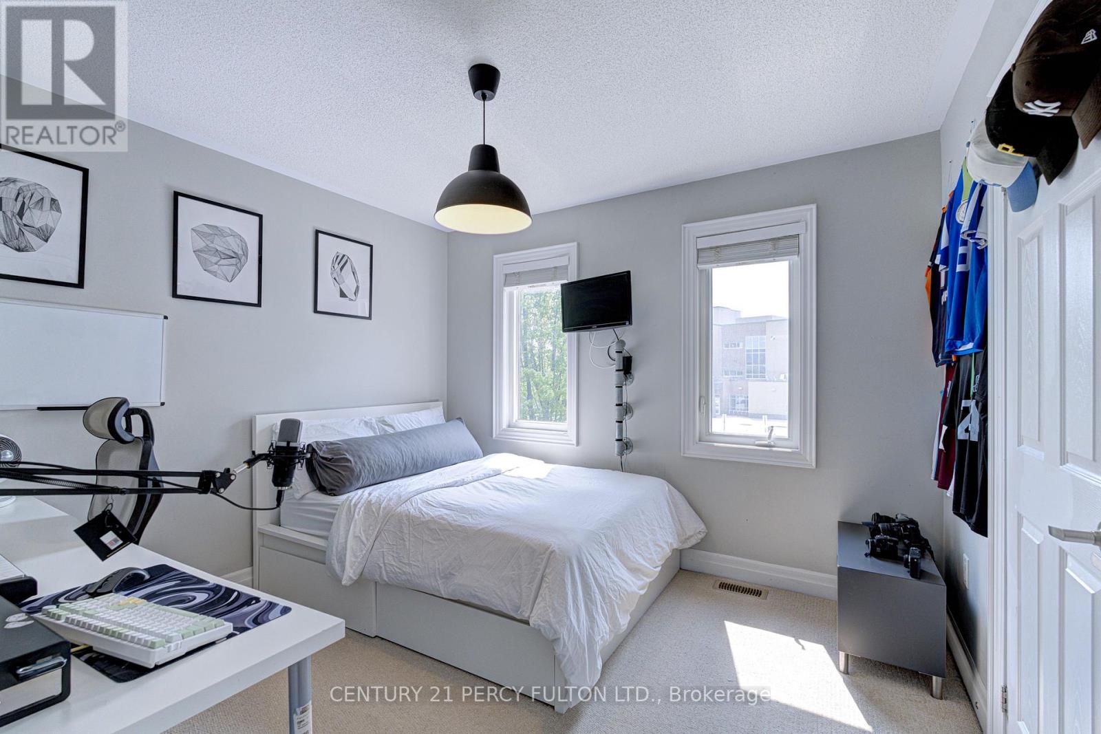 Photo 37 of 122 John W Taylor Avenue, New Tecumseth ON
