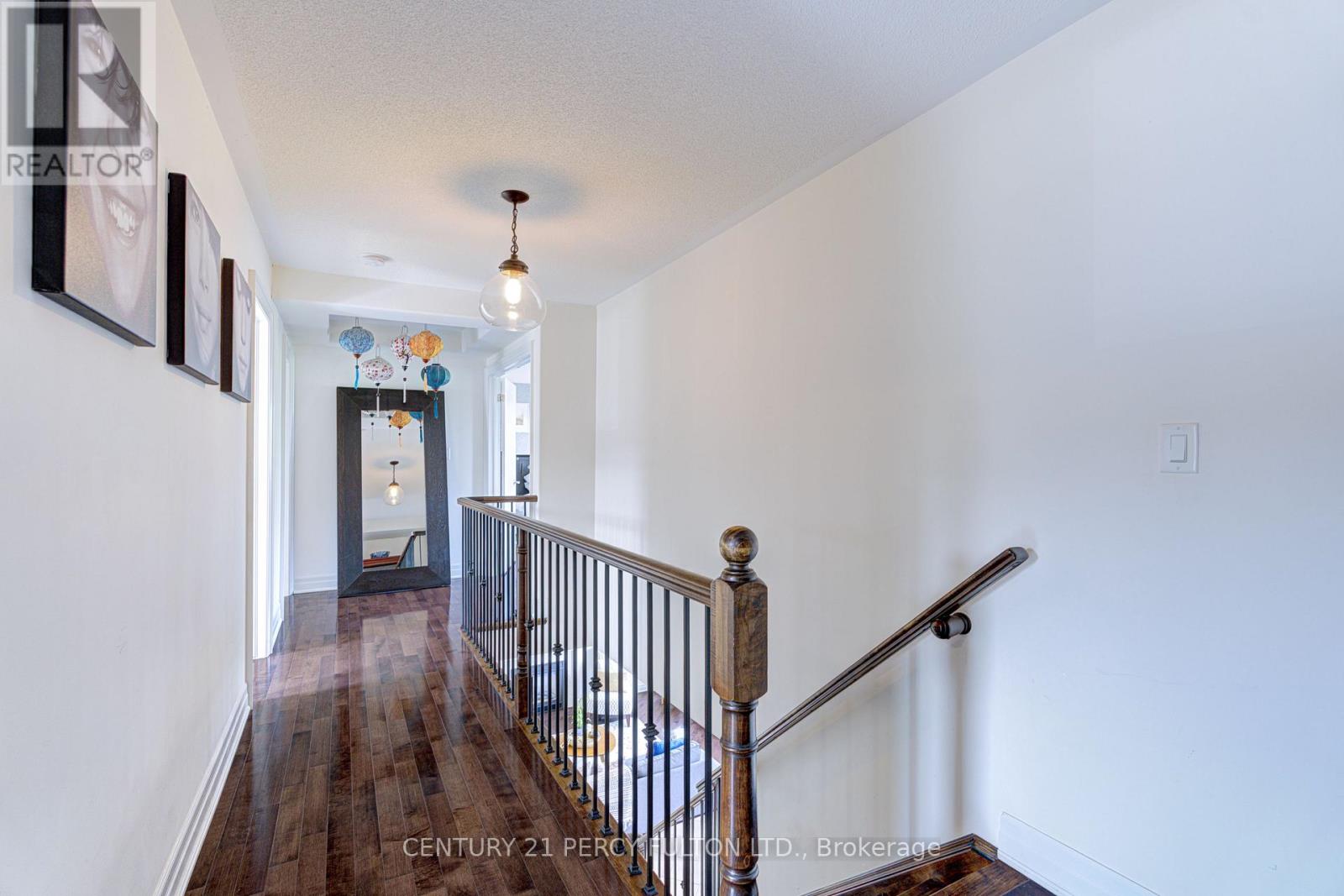 Photo 26 of 122 John W Taylor Avenue, New Tecumseth ON