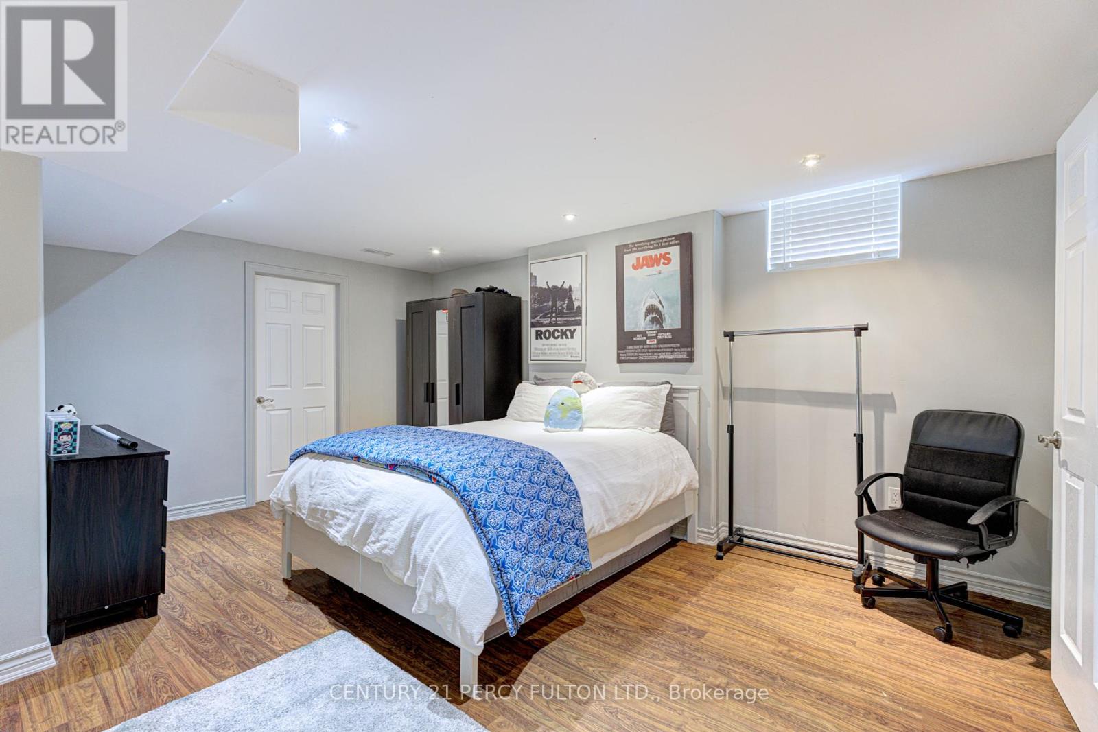 Photo 28 of 122 John W Taylor Avenue, New Tecumseth ON