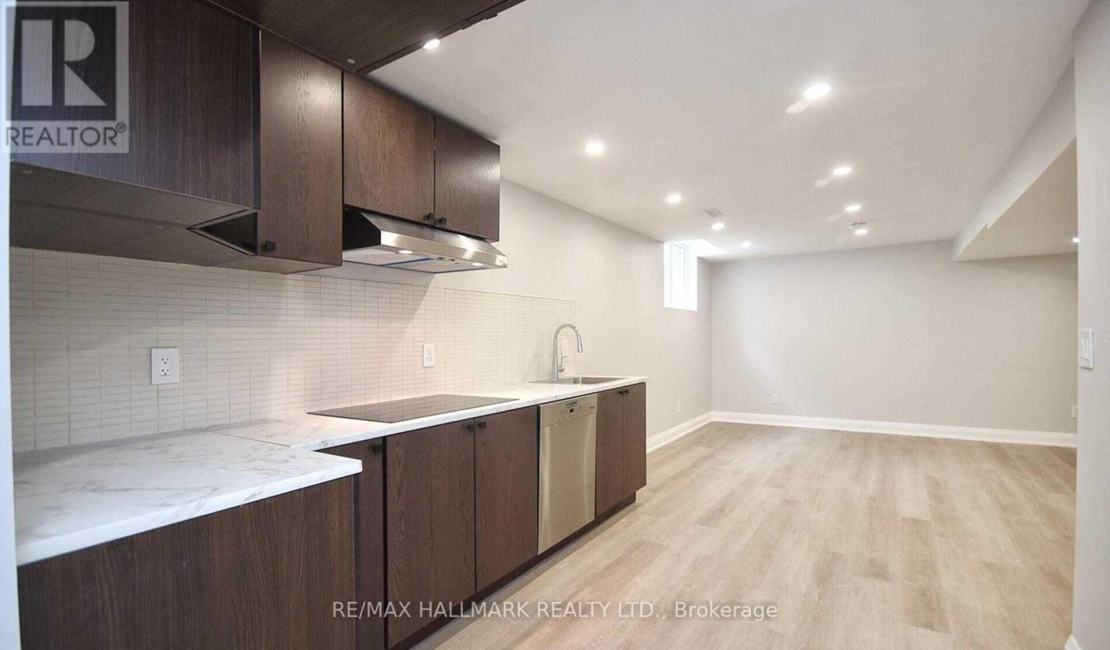 Photo 5 of Bsmt A 97 Luba Avenue, Richmond Hill ON