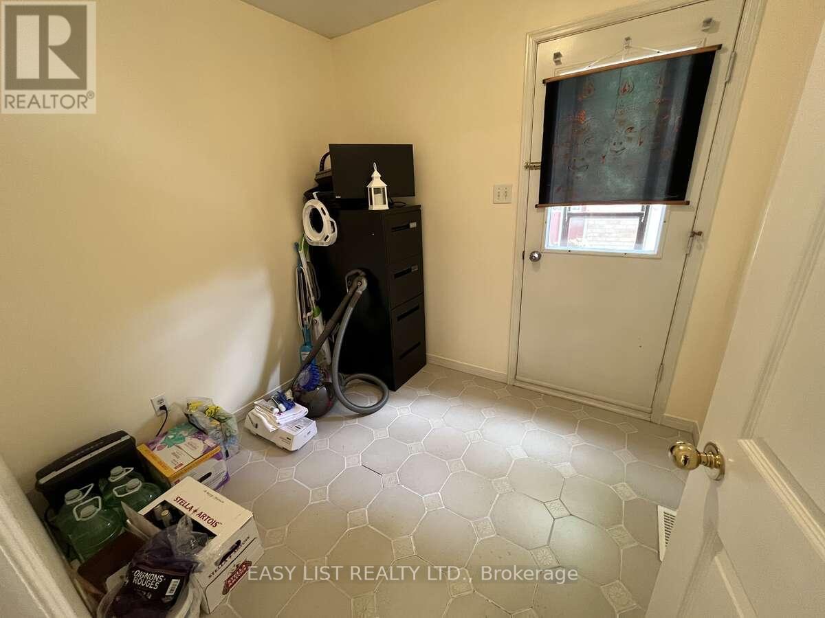102 BURWELL CRESCENT - 14