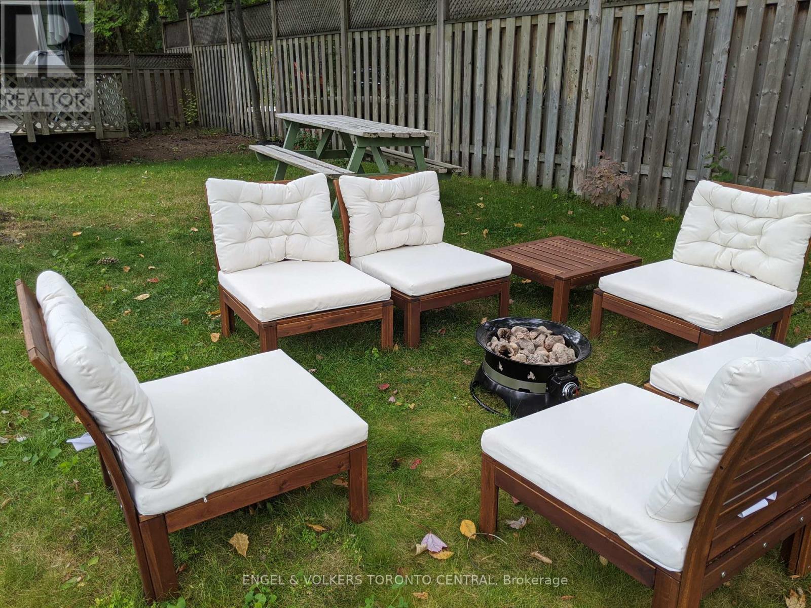 Photo 7 of 55 47th Street North, Wasaga Beach ON