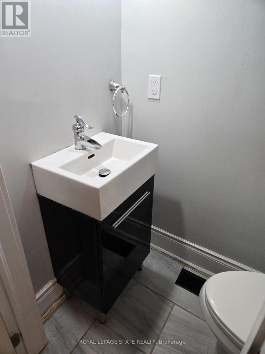 Photo 7 of 22 Burlington Street E, Hamilton ON