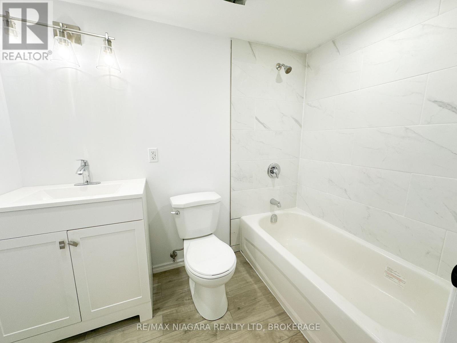 Photo 21 of 233 Pelham Road, St Catharines ON