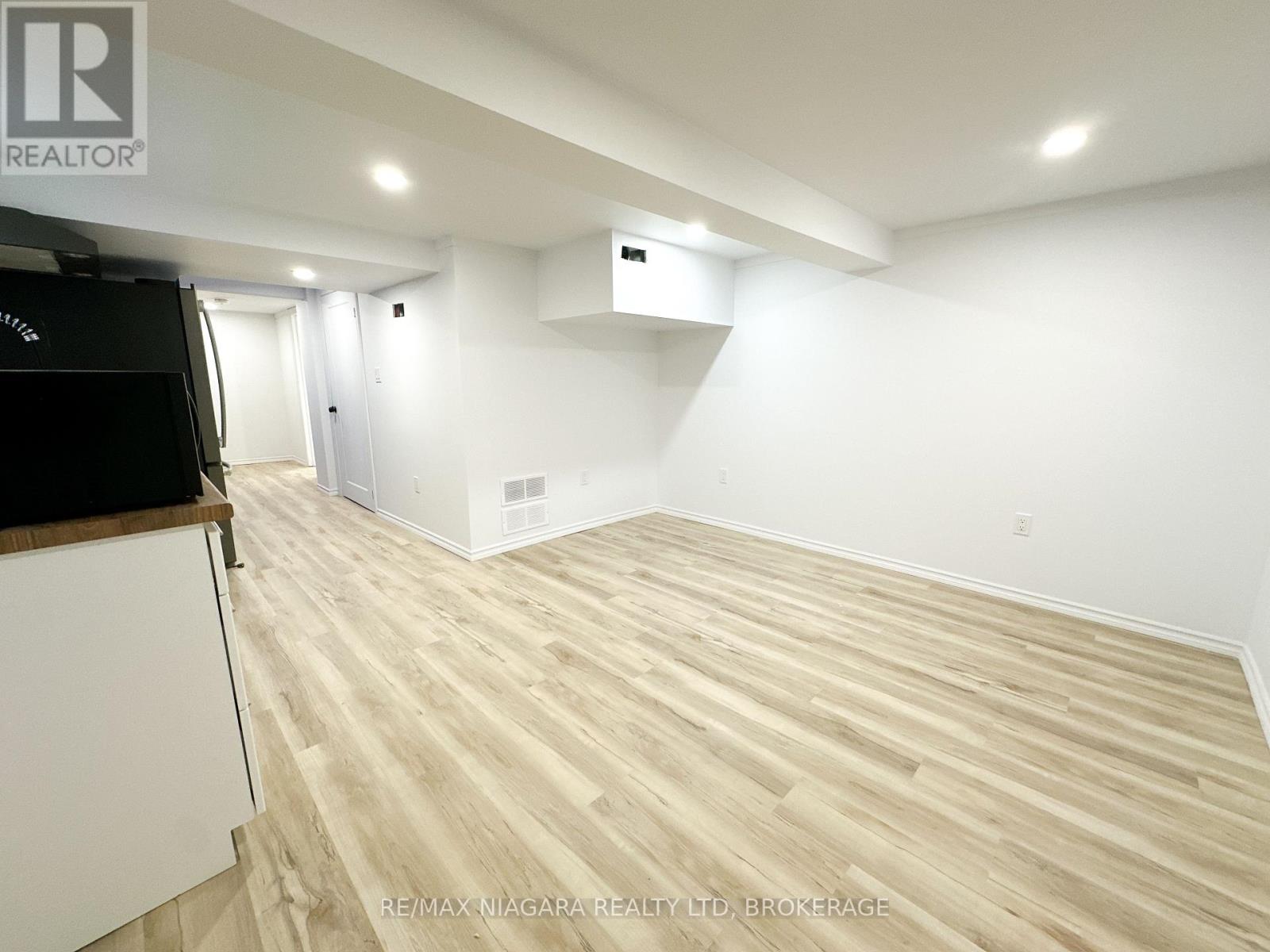 Photo 42 of 233 Pelham Road, St Catharines ON