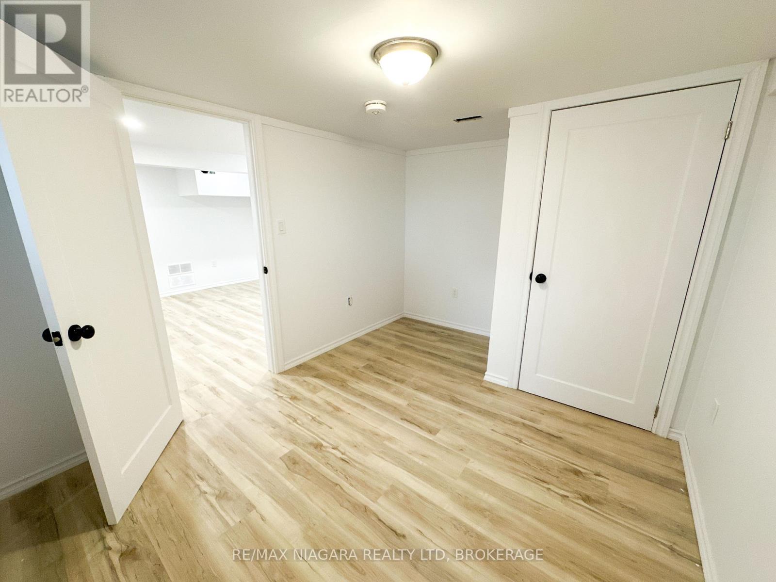 Photo 12 of 233 Pelham Road, St Catharines ON
