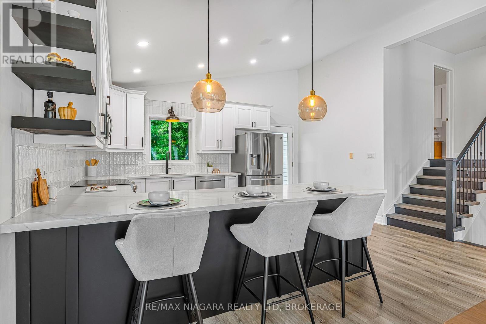 Photo 12 of 113 Foxtail Avenue, Welland ON