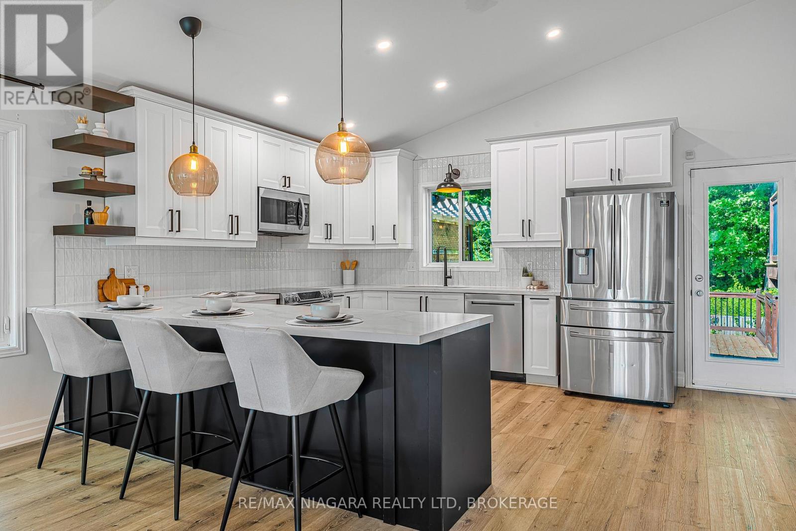 Photo 13 of 113 Foxtail Avenue, Welland ON