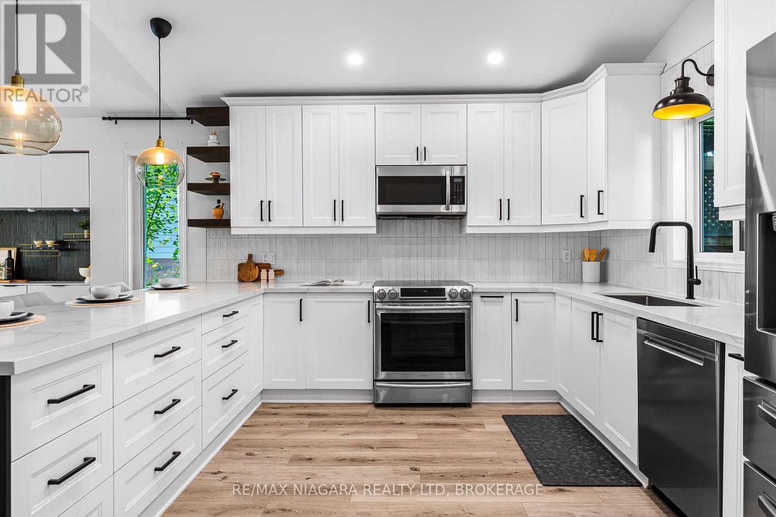 Photo 14 of 113 Foxtail Avenue, Welland ON