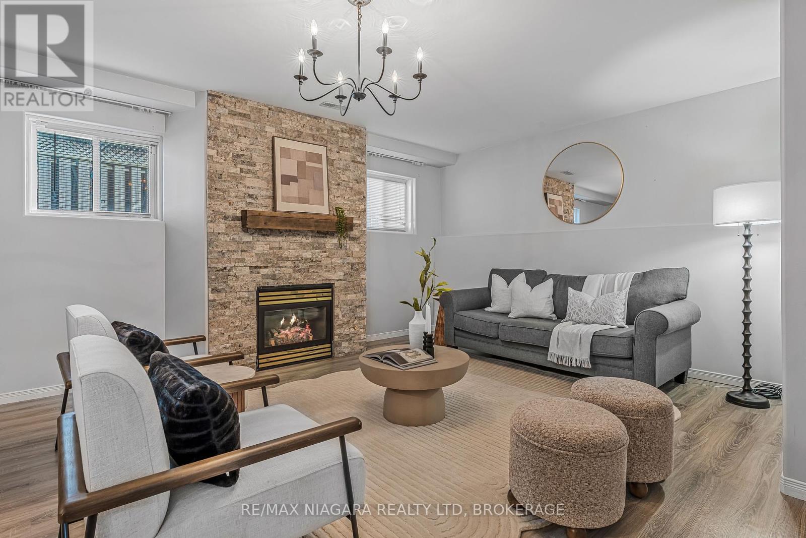 Photo 29 of 113 Foxtail Avenue, Welland ON