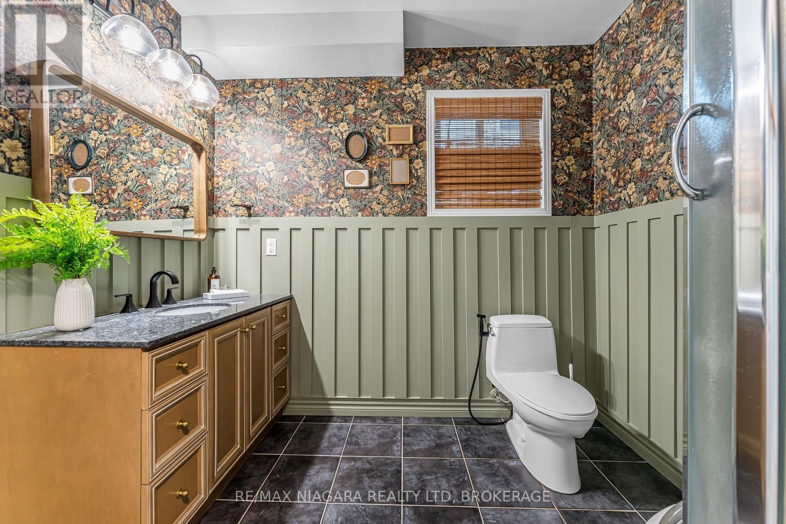 Photo 32 of 113 Foxtail Avenue, Welland ON