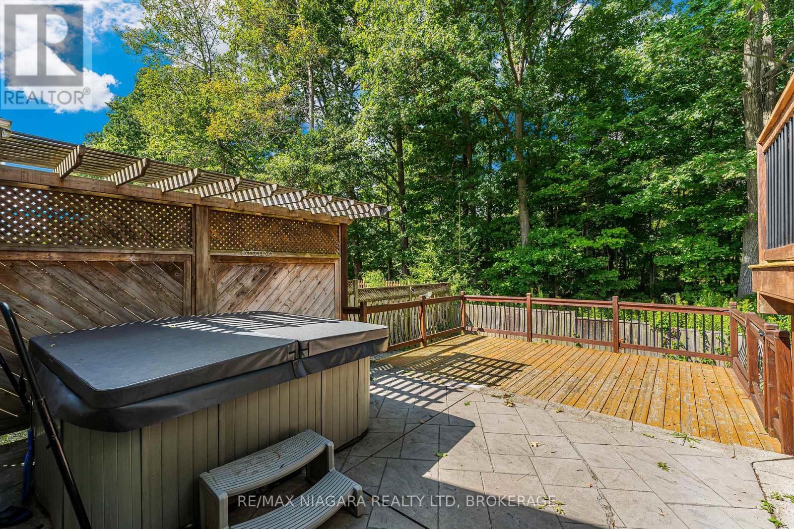 Photo 36 of 113 Foxtail Avenue, Welland ON