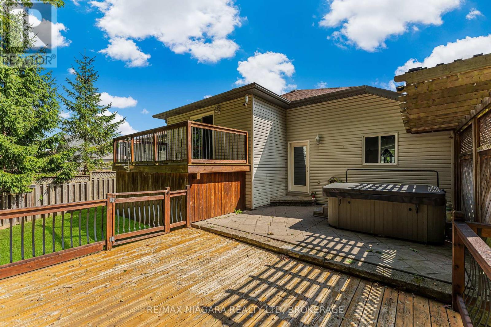 Photo 37 of 113 Foxtail Avenue, Welland ON