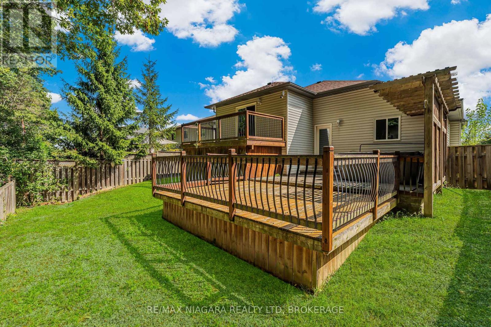 Photo 41 of 113 Foxtail Avenue, Welland ON