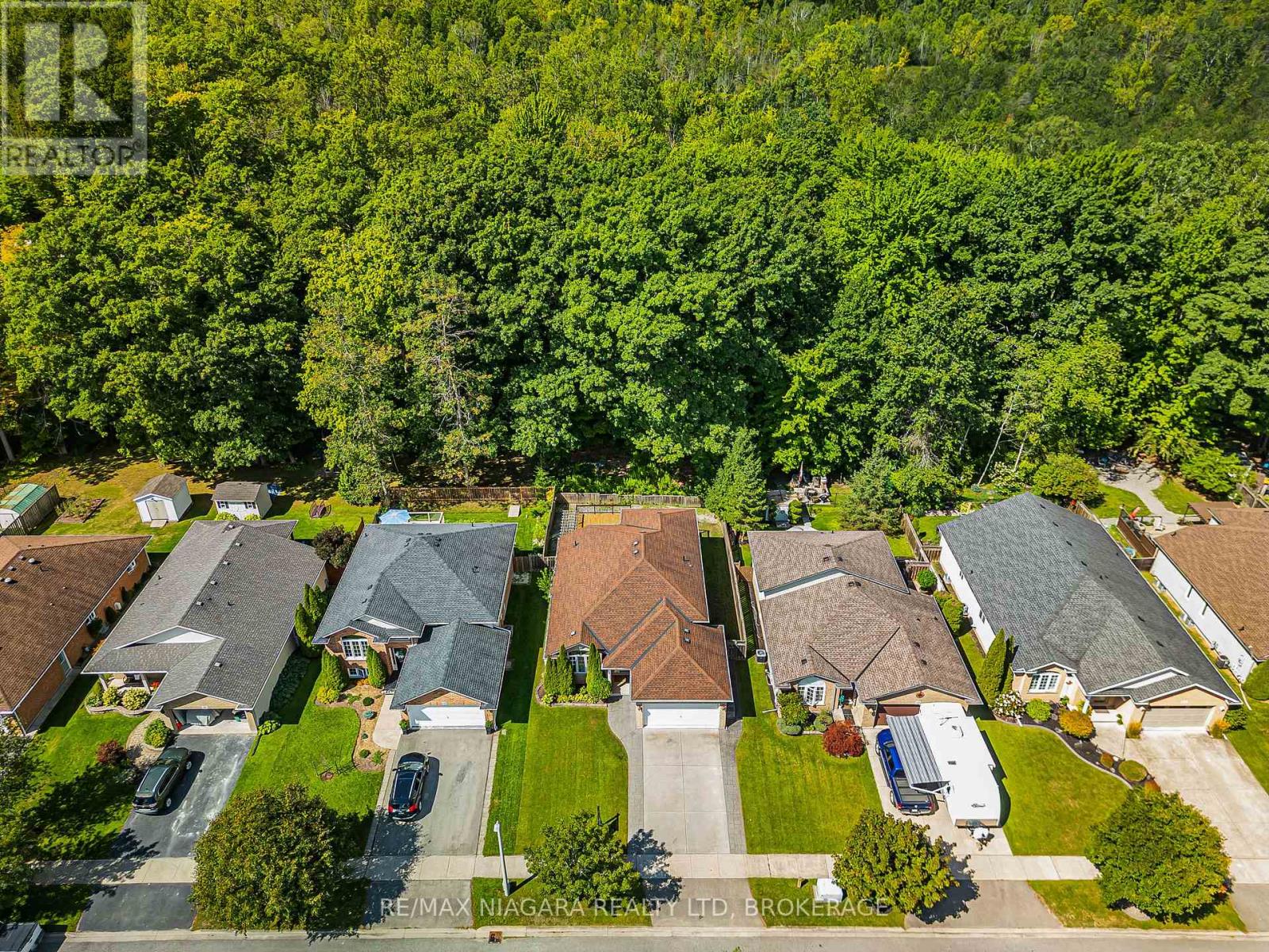 Photo 47 of 113 Foxtail Avenue, Welland ON