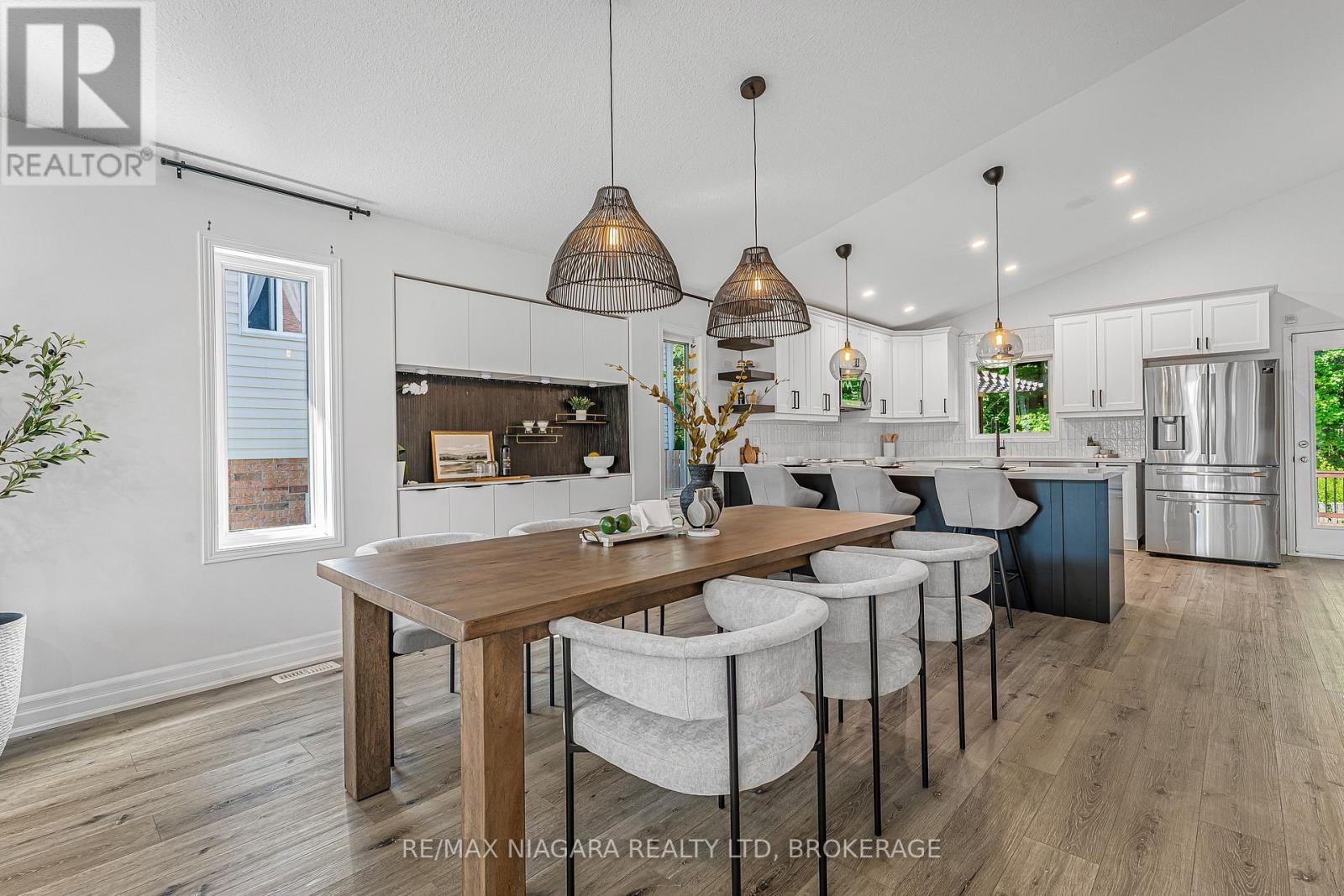 Photo 8 of 113 Foxtail Avenue, Welland ON