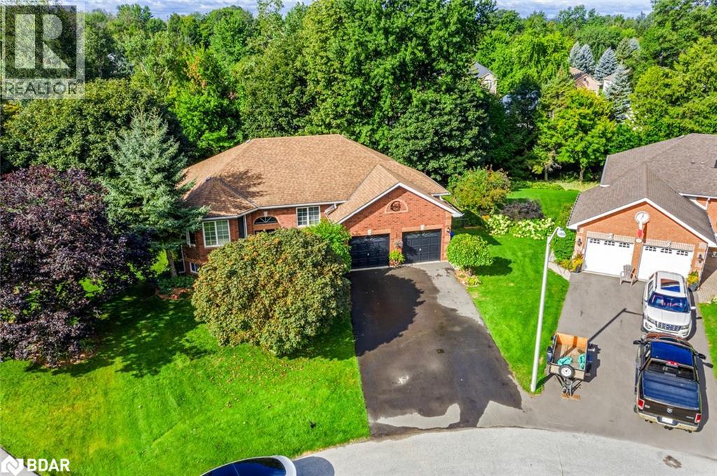Photo 38 of 7 Coles Court, Wasaga Beach ON