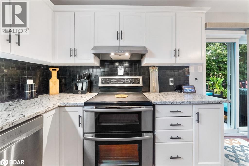 Photo 27 of 7 Coles Court, Wasaga Beach ON