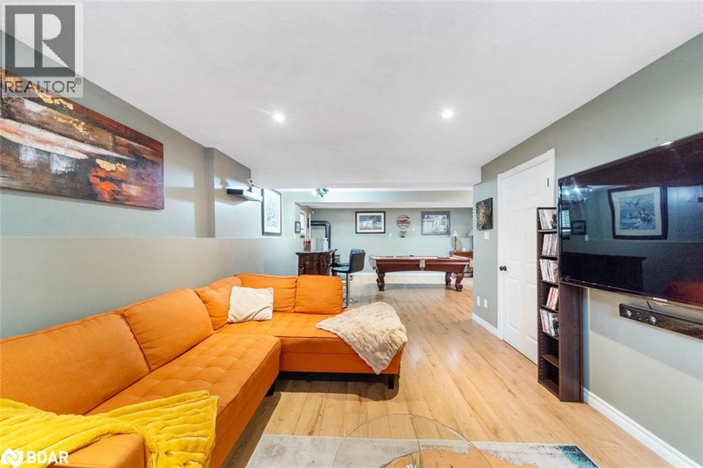 Photo 29 of 7 Coles Court, Wasaga Beach ON