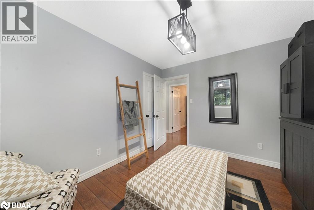 Photo 39 of 7 Coles Court, Wasaga Beach ON
