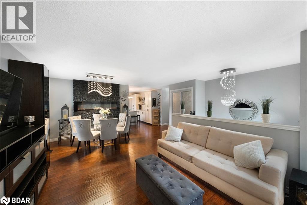 Photo 43 of 7 Coles Court, Wasaga Beach ON