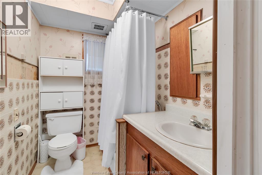 Photo 35 of 1051 Reedmere Road, Windsor ON