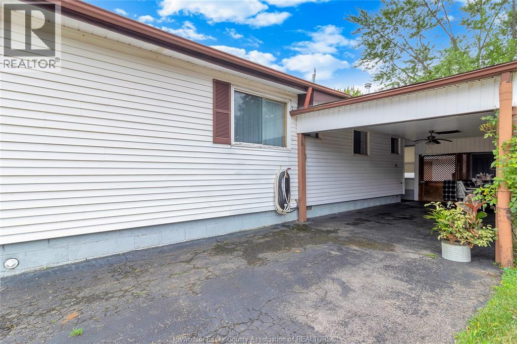 Photo 3 of 1051 Reedmere Road, Windsor ON