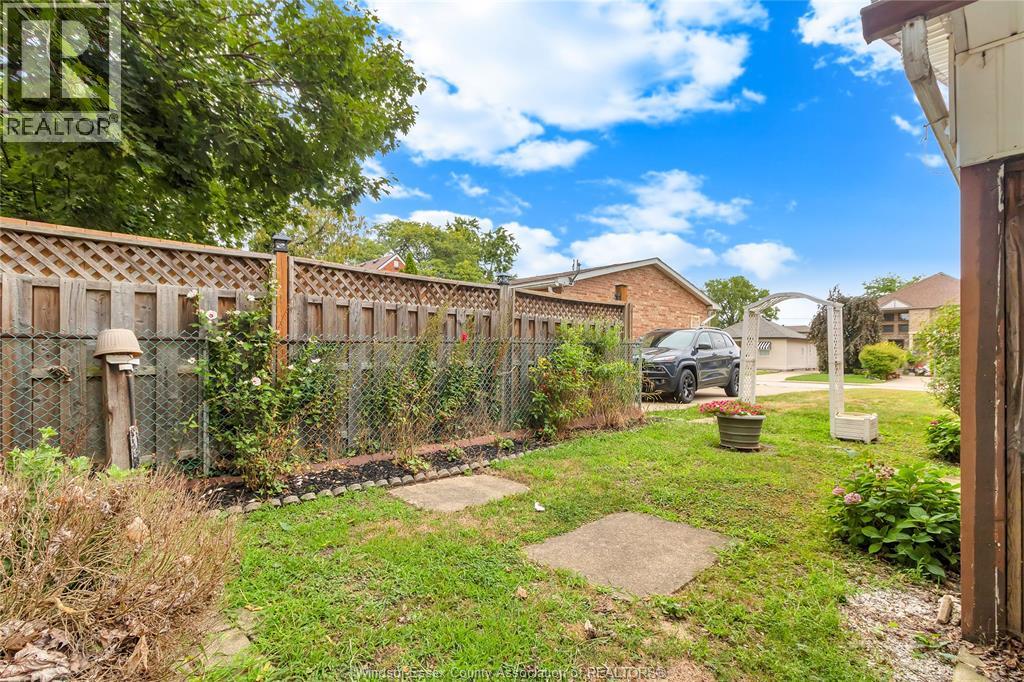 Photo 27 of 1051 Reedmere Road, Windsor ON