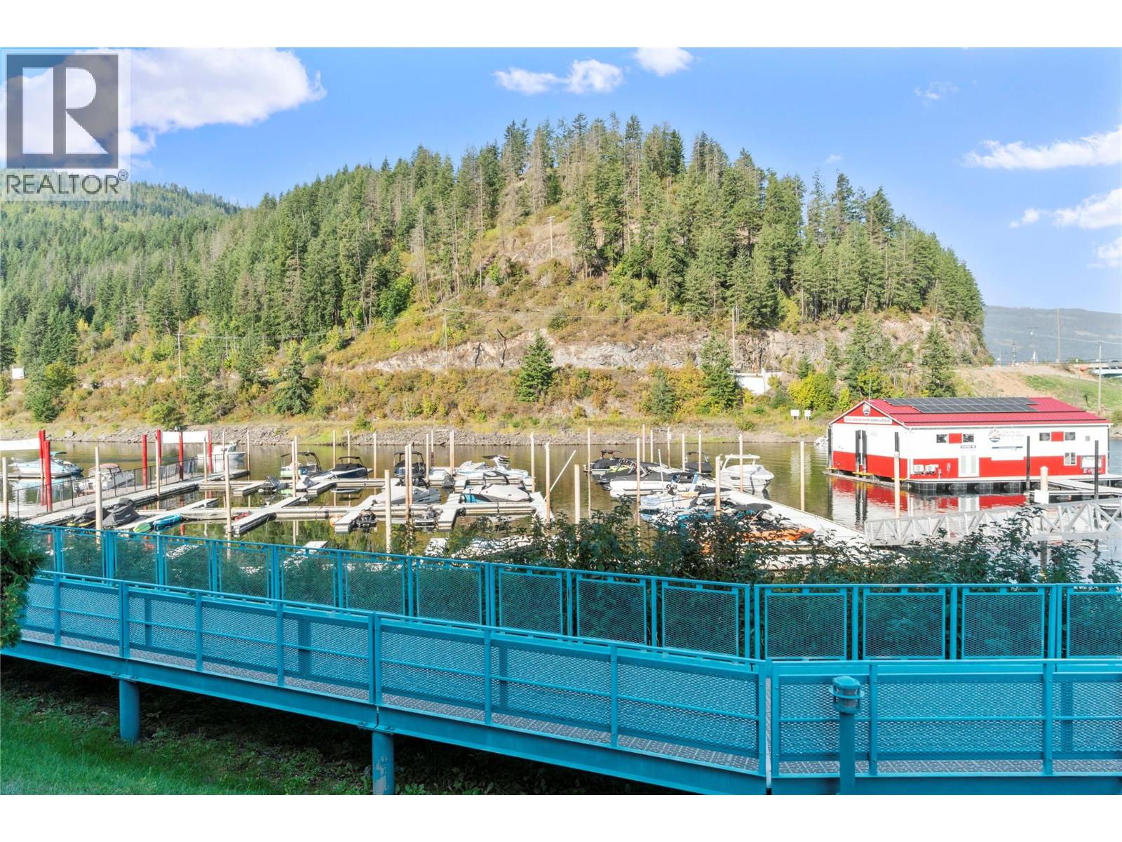 3 1130 Riverside Avenue, Sicamous