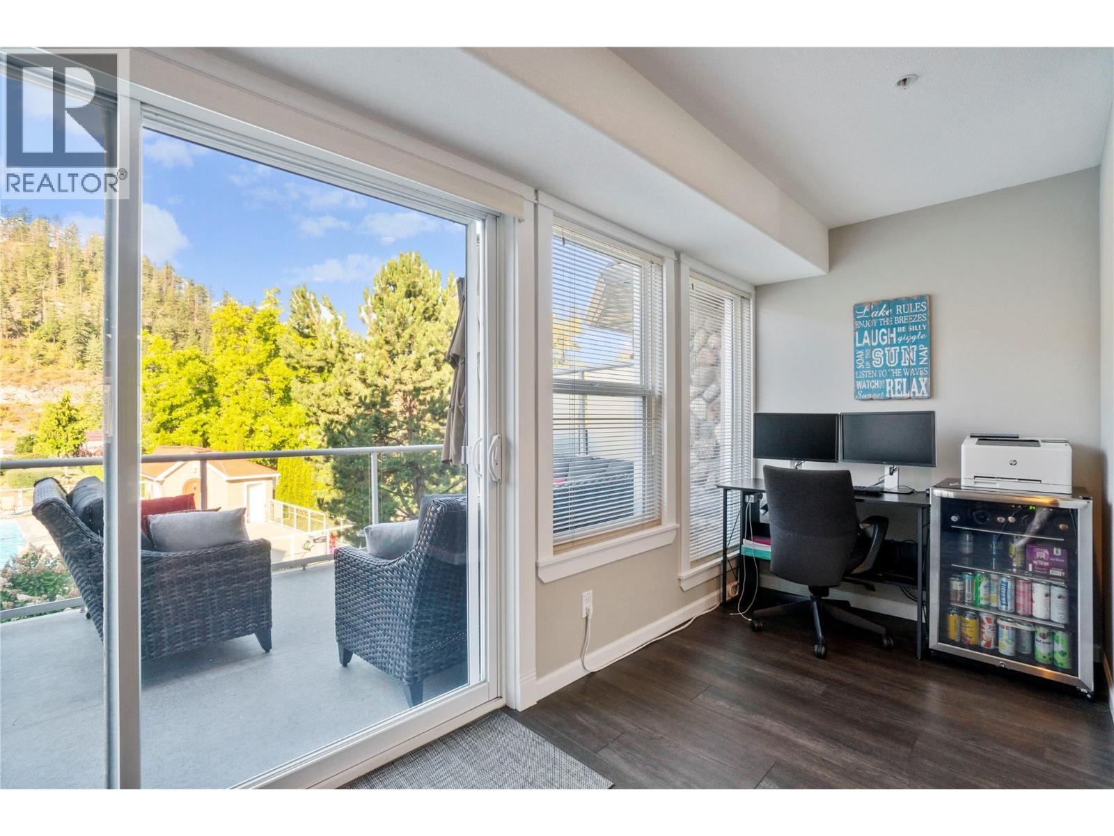 3 1130 Riverside Avenue, Sicamous