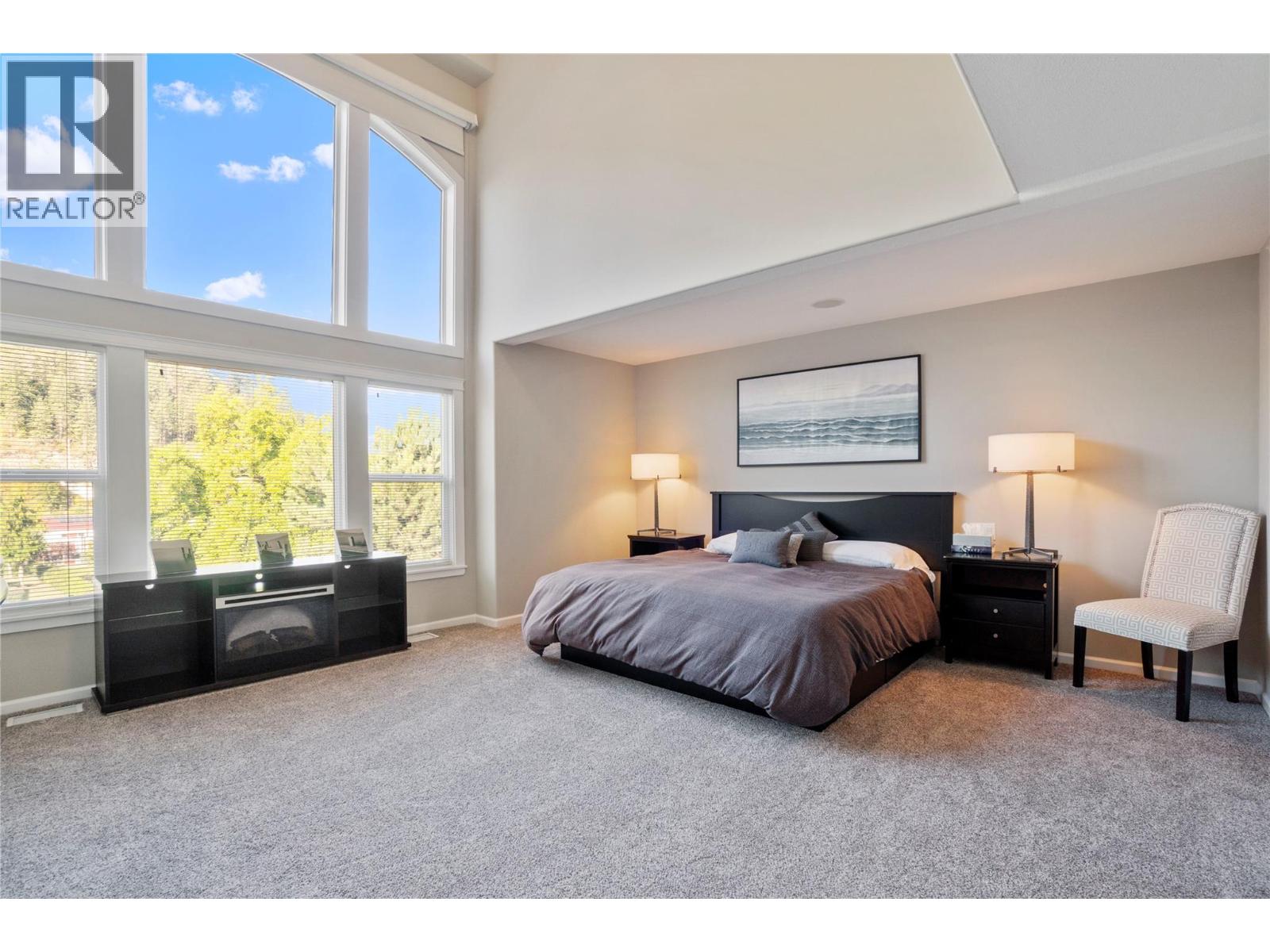 3 1130 Riverside Avenue, Sicamous