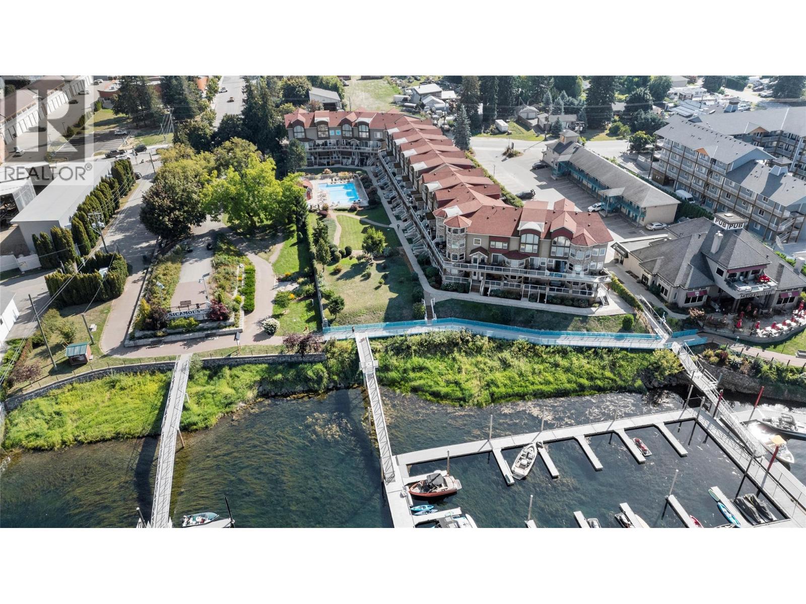 3 1130 Riverside Avenue, Sicamous