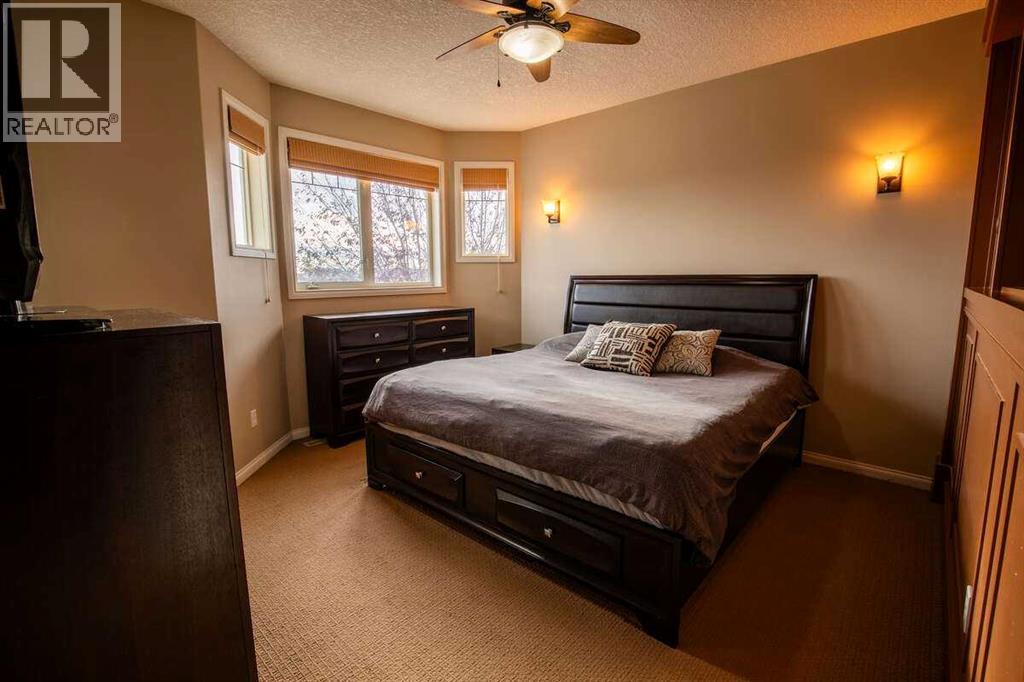 Photo 22 of 139 Fairmont Road S, Lethbridge AB